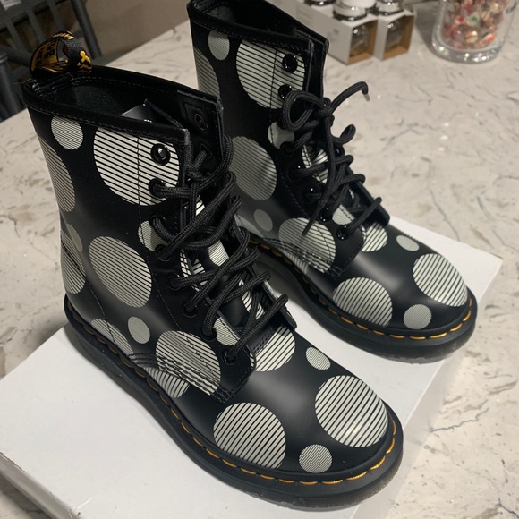 Dr. Martens 1460 Jadon Black Smooth Polka Dot Women's 6 Black Boots - Picture 6 of 6